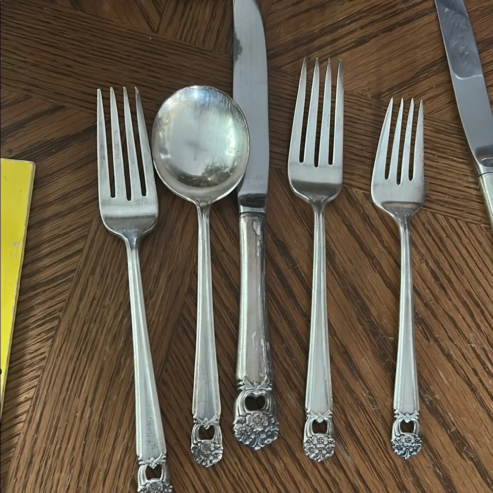 1847 Rogers Eternally Yours Silverplate Silverware